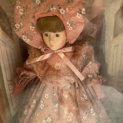 Beautiful Vintage Collectible Porcelain Doll
