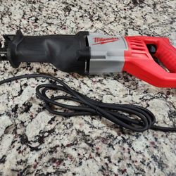 Milwaukee

12 Amp SAWZALL Reciprocating Saw 