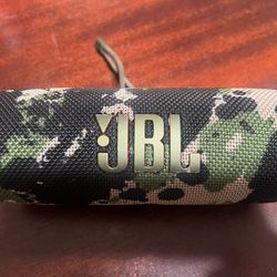 JBL Flip 6 Wireless Portable Speaker - Camo Green Army Mini w/Charging Cable