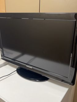 Panasonic VIERA 32” TV w/ Remote – Tested Working