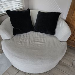 Round Sofa 