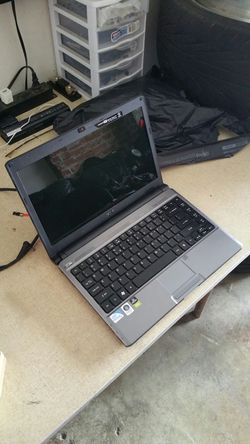 Super slim Acer laptop, win 10, 100gb Ssd, 14" led, hdmi, brand new battery and charger