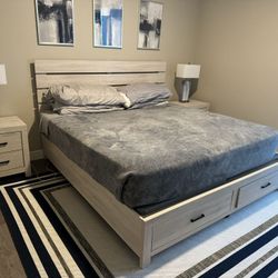 Must Go !! Queen 4 Peices Storage Bedroom Set For Sale, Quic & Free Delivery 