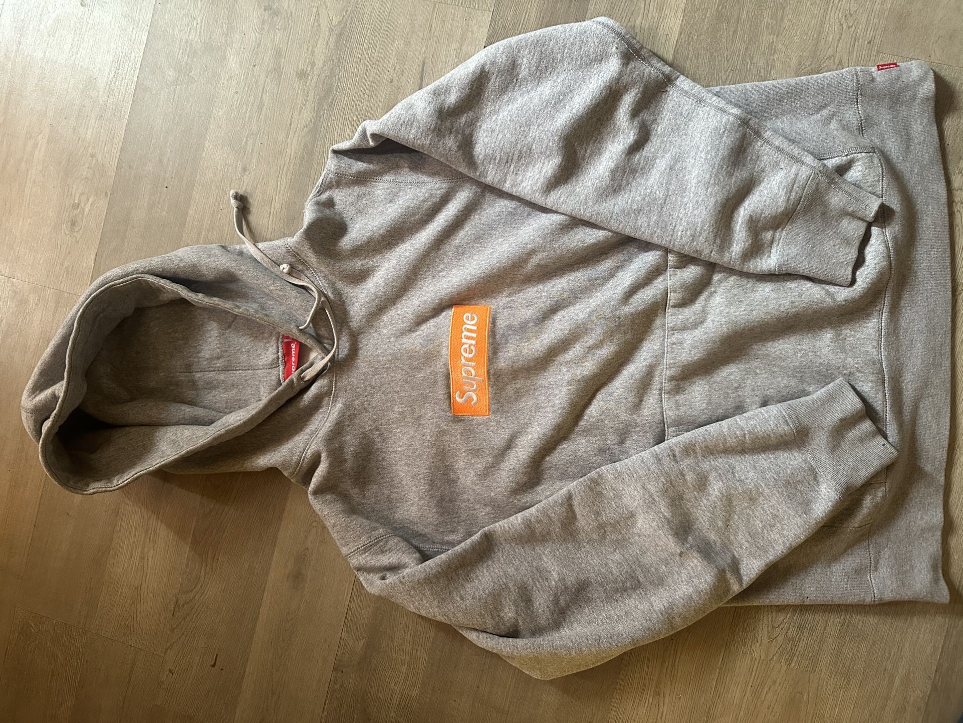 Supreme Hoodie