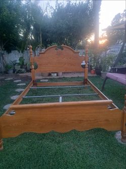 Queen headboard , oakwood