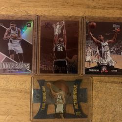 Tim Duncan 4 Cards Lot. 3 Rookie Cards, Die Cut, Prizm Refractor!.