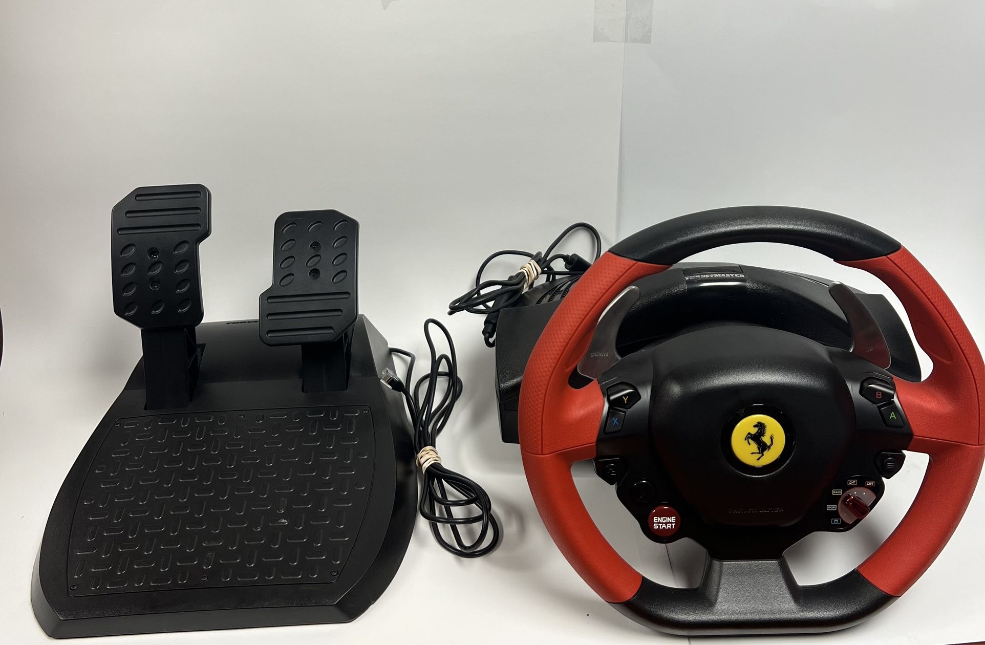Thrustmaster Ferrari 458 Spider gaming sterring wheel (Xbox)