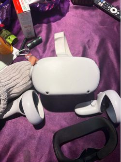 Meta Quest 2 VR Headset with Controllers – Works Great
