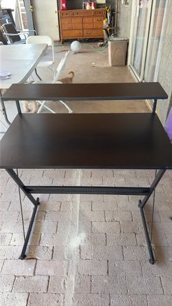 Gaming desk
