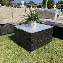 brand new patio set 
