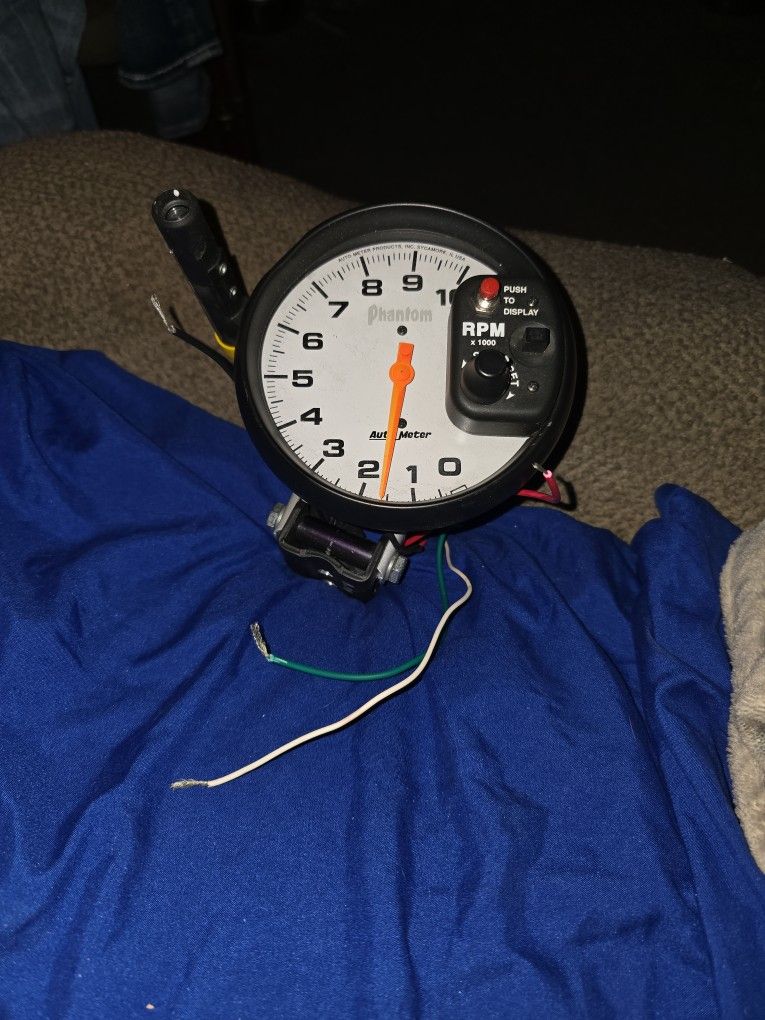 5899 Phantom Shift-Lite Tachometer