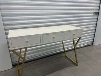 Small desk