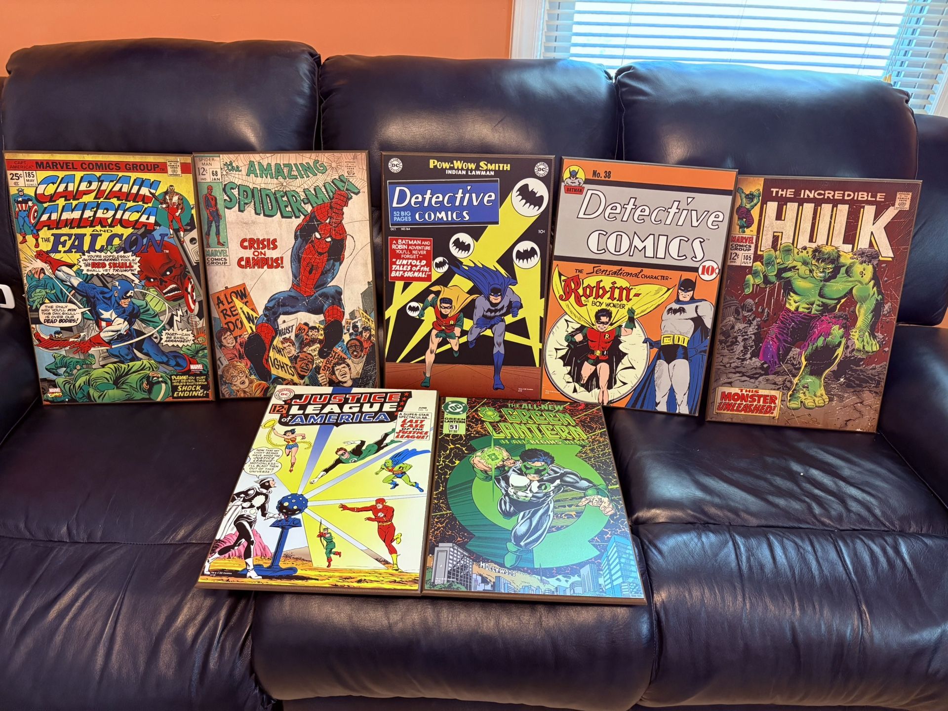 NEW/// AUTHENTIC DC Universe Comics / Marvel Big Wall Art Wooden Artwork Home Decor