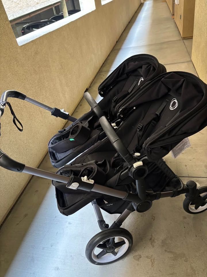 Bugaboo Donkey 5 Twin Stroller.