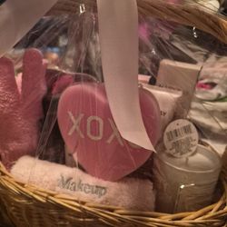 Mary Kay's Timewise Miracle Set Gift Basket 