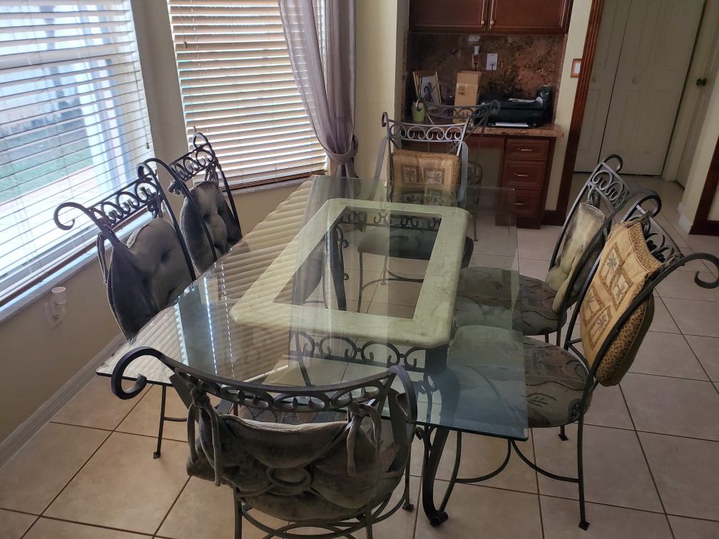 Dinning room set with 6 chairs 1 menu desk chair
