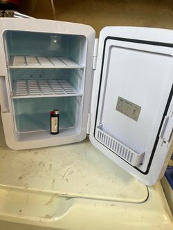 Candale Infinity-10L Mini Fridge.  Make up , cannabis,