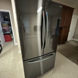 BRAND NEW SAMSUNG FRENCH DOOR REFRIGERATOR!