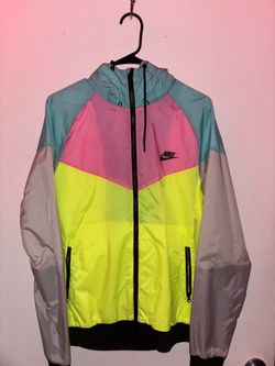 Nike WindBreaker Size M
