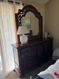 Vanity Dresser