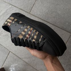 Burberry Men Shoes Size 10& 9 