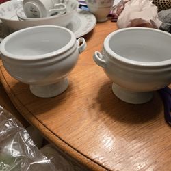 2 Crate And Barrel 13 Oz French Onion Soup Bowls 
