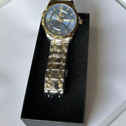 Elegant Golden Blue Watch 