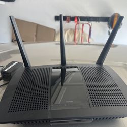 Linksys EA7300