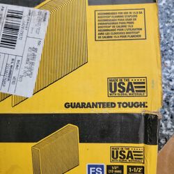 15.5 GA 1-1/2" DeWalt Flooring Staples 7728pc