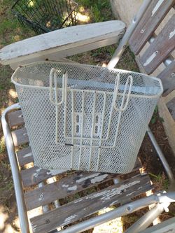 Bicycle basket