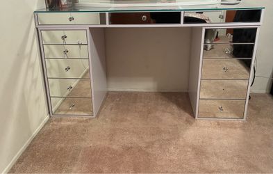 Impression Vanity