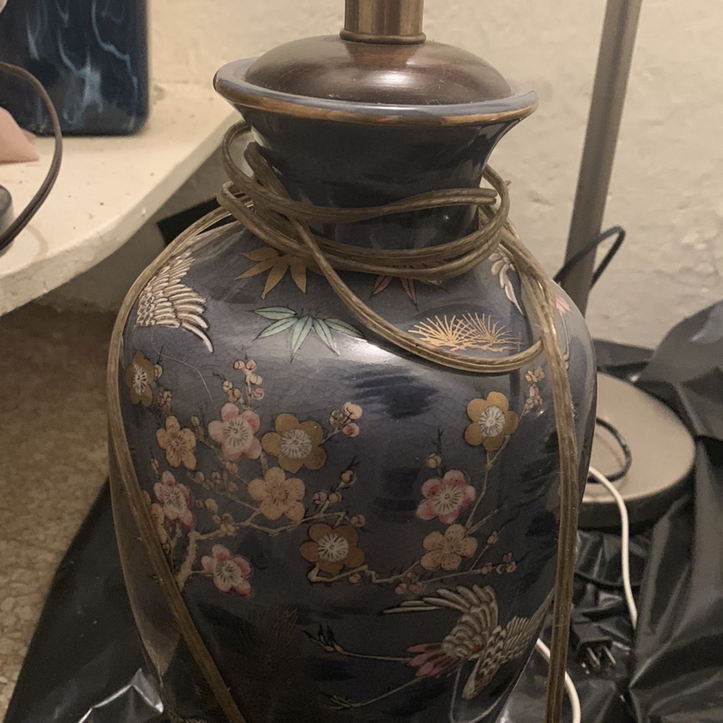 Vintage Ginger Jar Fine Quality Asian Floral Lamp
