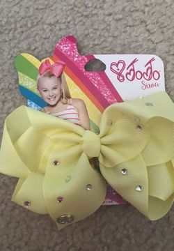 JoJo Siwa bow