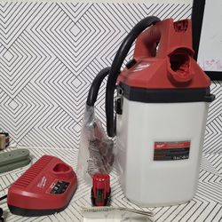 ✨️ Milwaukee 2528-21G2 12V M12 2 Gallon Handheld Sprayer Kit ‼️ Wand Not Includ 