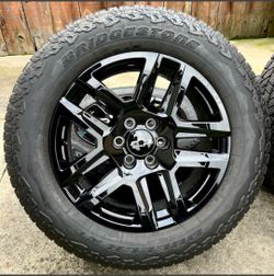 2025 Chevy Silverado, Tahoe, Suburban Wheels And Tires Bridgestone AT 275/60/R20 $ 1650 Firm Price 