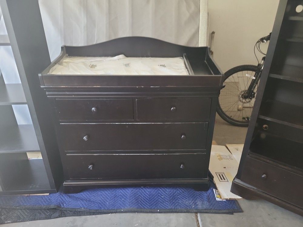 Changing Table/Dresser
