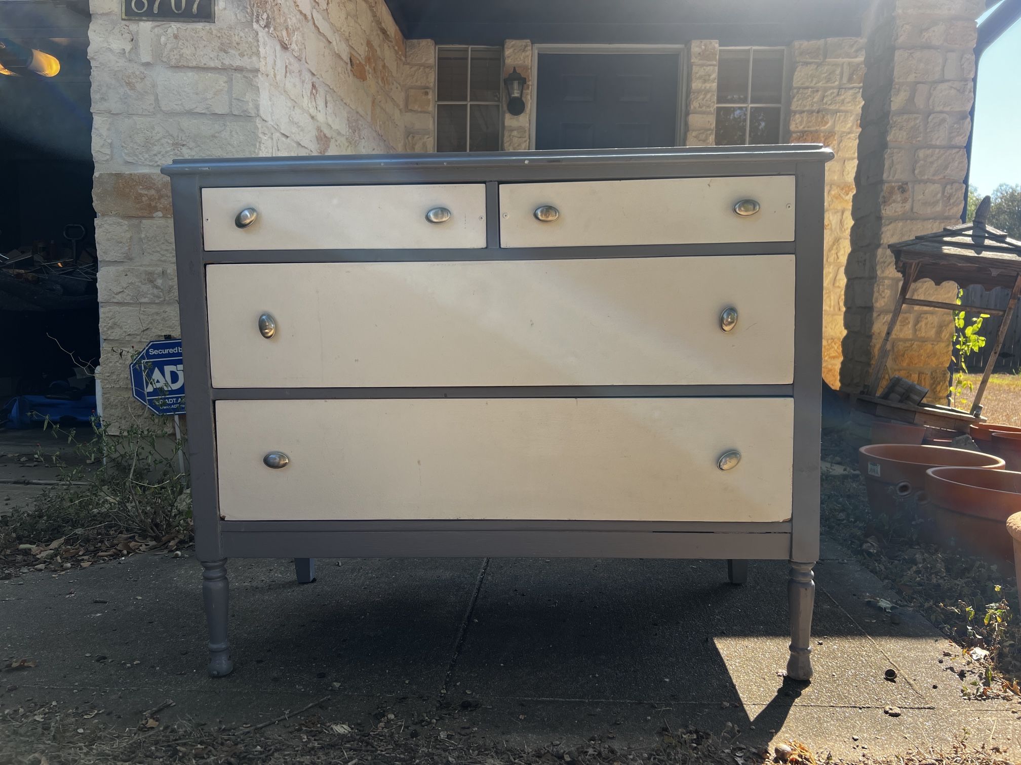Dresser