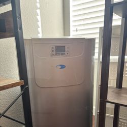 Whynier AC 