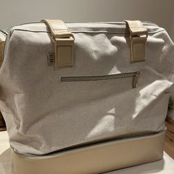 Beis Mini Weekender