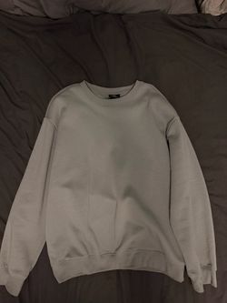 H&M Light Gray Crewneck Sweatshirt