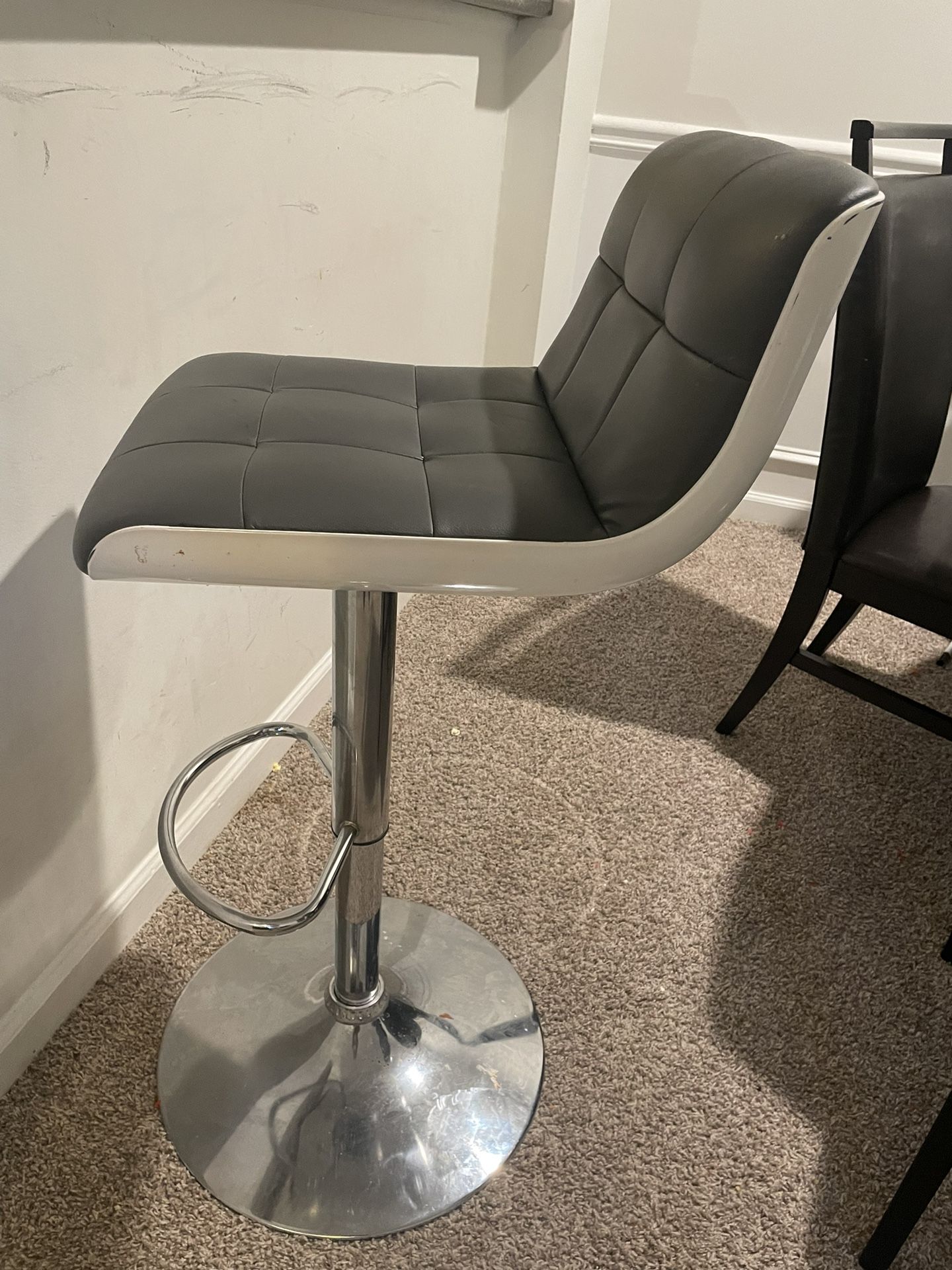 2 Stools