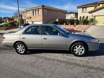 2000 Toyota Camry