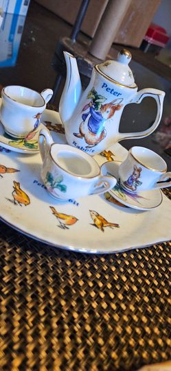 Peter rabbit teapot set