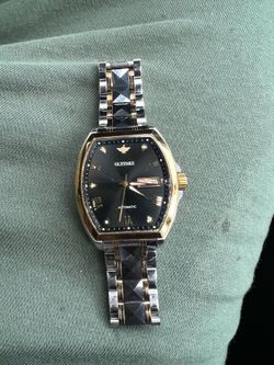 Oupinke Watch