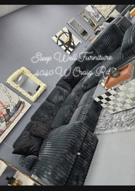 ✨️ Sectional Sofa Sleeper ✨️ Furniture Queen Bedrooms, Dining Avail