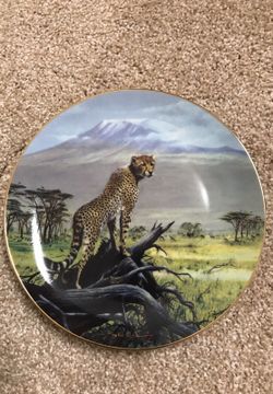Leopard printed plate decor