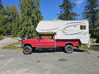 2011 Adventurer 106 10.5ft Truck Camper 