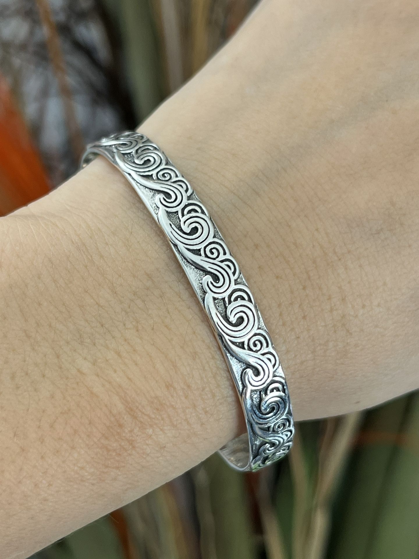 S925 Silver flower patterns cuff Bracelet,Silver Cuff bangle bracelet,Chunky bracelet,Silver Cuff bangle bracelet,Cuff bangle,Gift for her him DETAIL