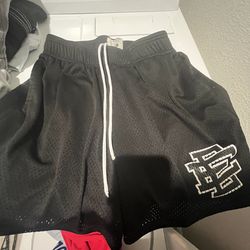 EE shorts