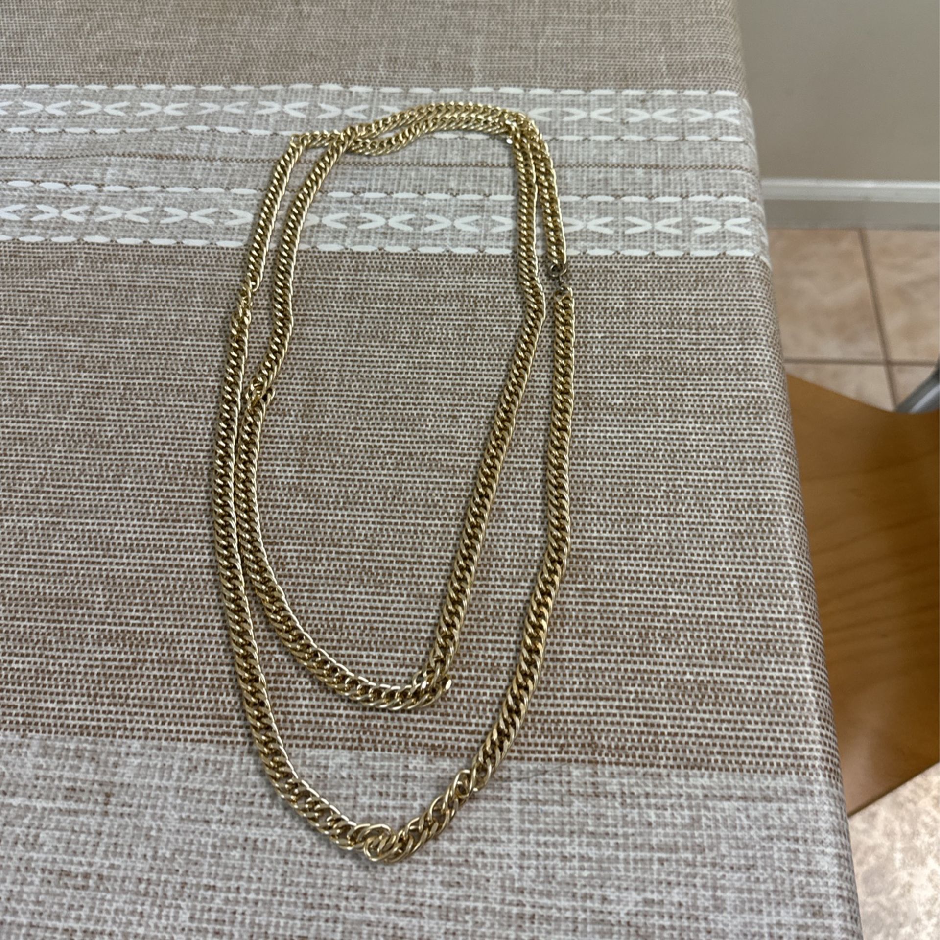 $10 COSTUME JEWELRY GOLD CHAIN